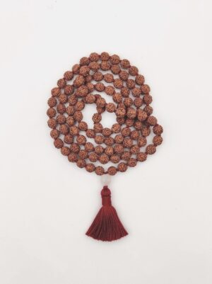 Rudraksha Mala mit Jade, Rot